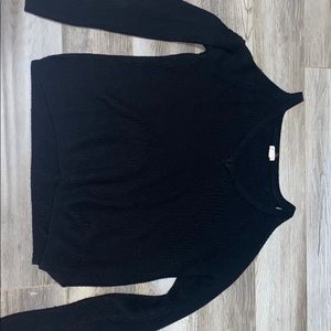 Shoulderless knit sweater